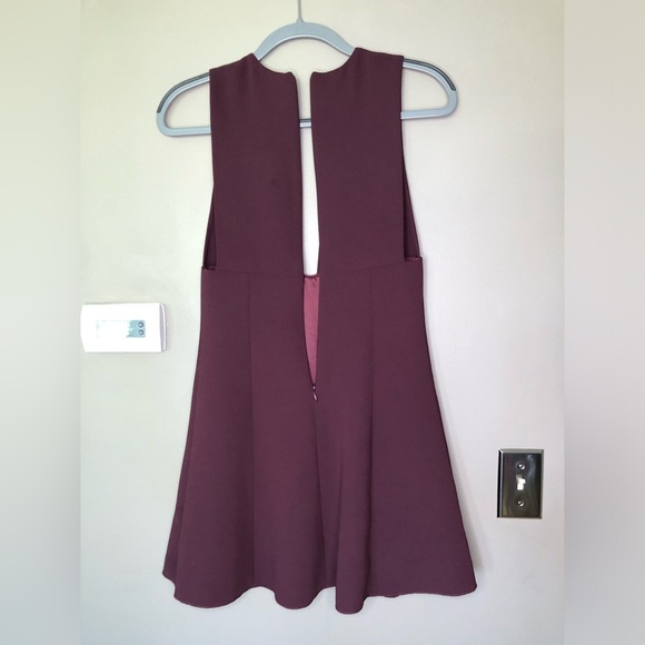 ARITZIA X WILFRED Montbrun Deep V Burgundy Dress Size 2 - Picture 5 of 8